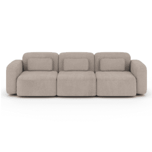 Elegancka sofa w kolorze beżowym, widok frontalny na białym tle. Nowoczesna, trzyosobowa kanapa o miękkich kształtach i gustownym wykończeniu, idealna do stylowych wnętrz.