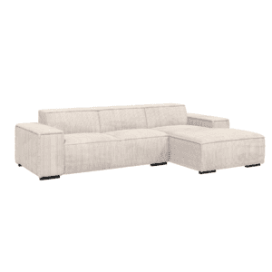 Sofa narożna Cancun w kremowej tapicerce, ustawiona pod kątem na białym tle. Mebel bez funkcji rozkładania.