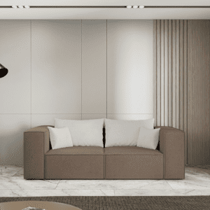 Brązowa sofa dwuosobowa w narożnej aranżacji, ustawiona w stylowym wnętrzu, widok z przodu. Obraz inspiracyjny pokazujący estetykę i funkcjonalność.